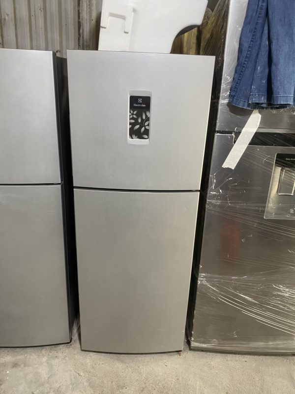 Tủ lạnh Electrolux 225l