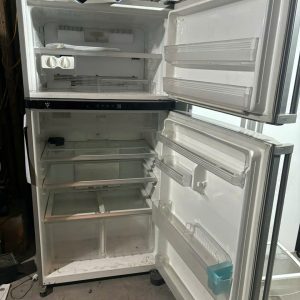 Tủ lạnh cũ hãng sharp 555l