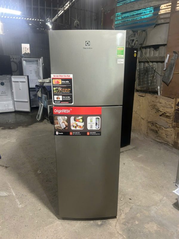 Tủ lạnh cũ Elextrolux Inverter 255 Lít